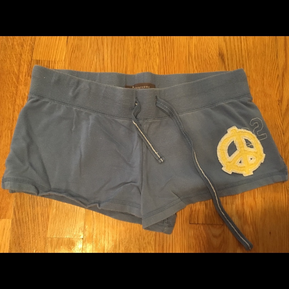 VSCO Forever 21 Peace ✌🏼 ☮️ shorts- Sz. Large